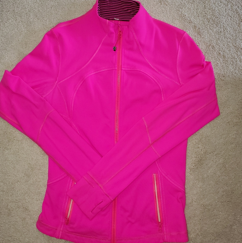 Lululemon Forme Jacket (with cuffins)